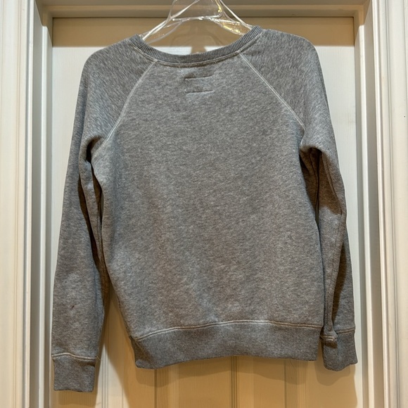 🐧AMERICAN EAGLE OUTFITTERS sequin penguin sweatshirt, XS - Picture 5 of 13